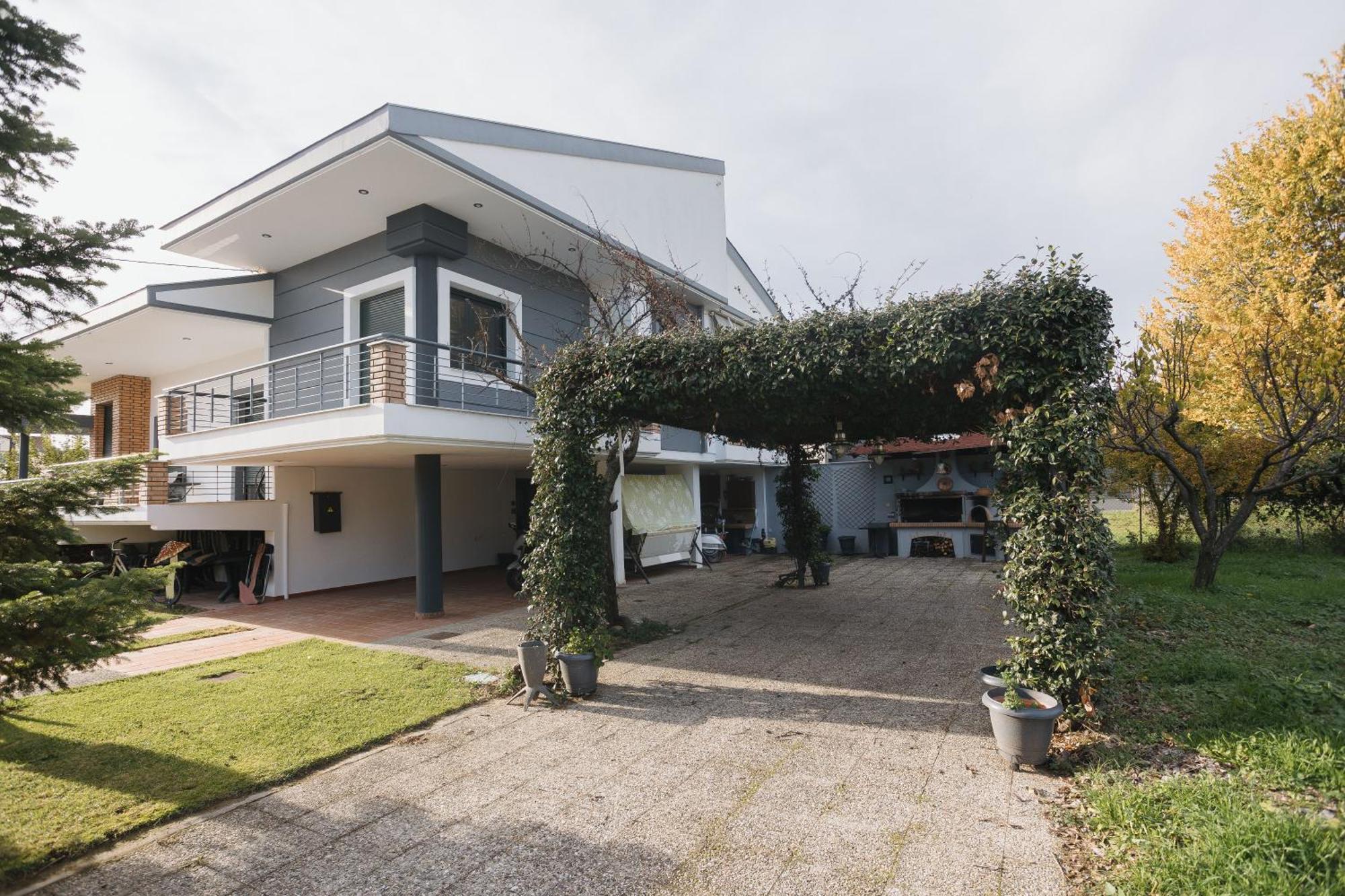 Billiard Home in Trikala Bagian luar foto