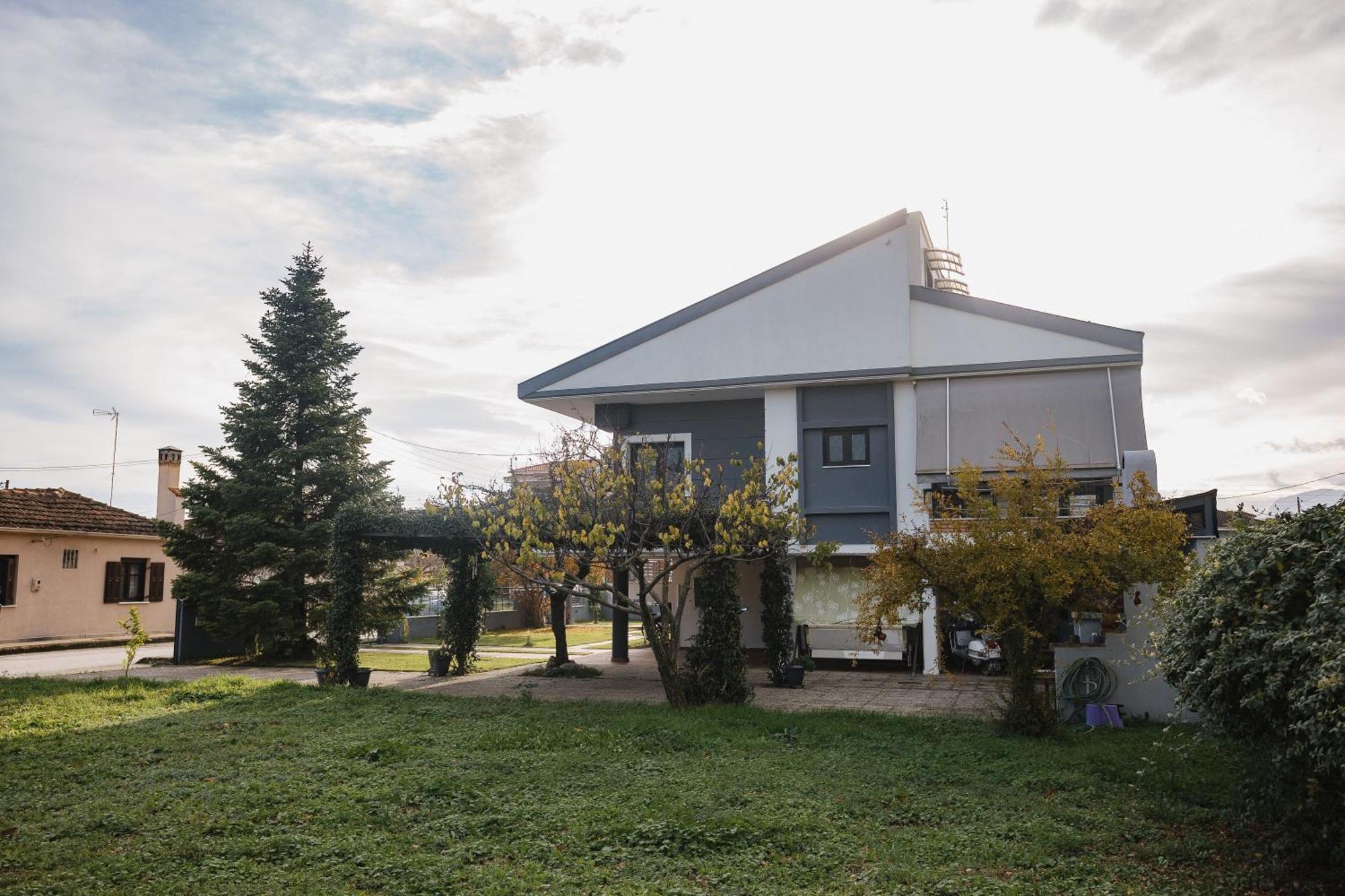 Billiard Home in Trikala Bagian luar foto