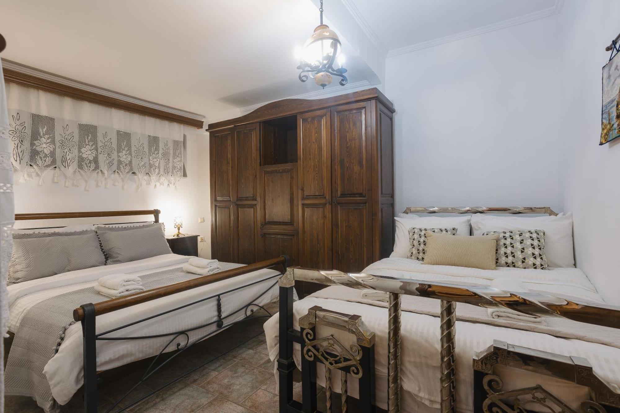 Billiard Home in Trikala Bagian luar foto